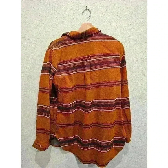 Duluth Men cotton cost. Sz Small - Picture 3 of 3